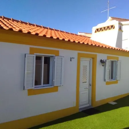 Holiday home Visitar-bioucas-ii-al-q-casa-tradicional-familiar-rnal-30294-al
